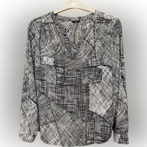 Milano black white patchwork pattern long sleeve, V-neck blouse top size Small